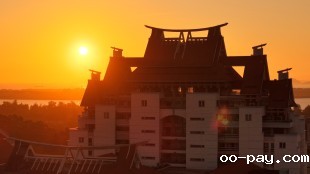 晨光下的校园