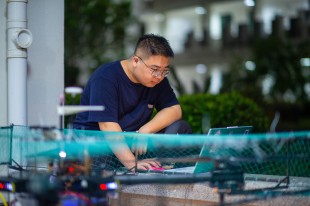 无人机背后的专注