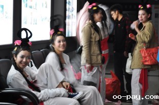 后台掠影