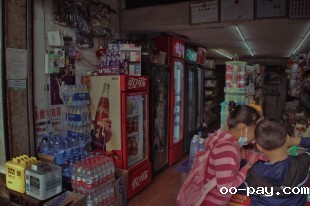 便利店里的童年
