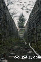 窄巷
