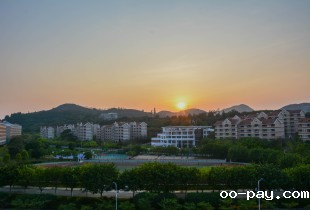 南区食堂·雨后夕阳
